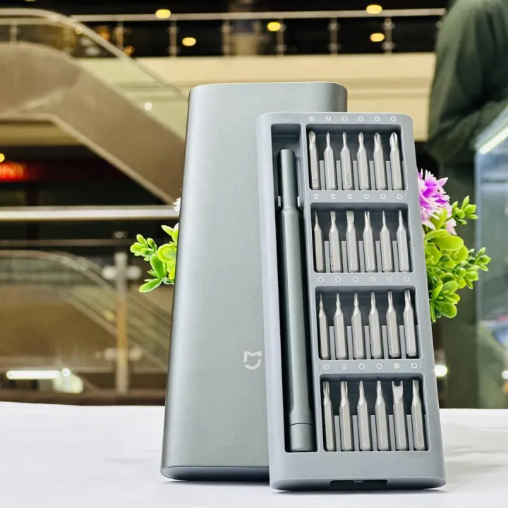 Xiaomi%20Mijia%20Wiha%2024%20in%201%20Precision%20Screwdriver%20Kit%20-%20Image%203