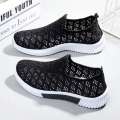 Summer Old Beijing Cloth Women's with Hollow Breathable Casual Soft Sole Mesh Flat Bottom, One Step, Mom's Shoes. 