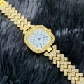 Fashionable Women's Quartz Wristwatch - round Dial - Stainless Steel Strap - Water Resistant - 3ATM - Analog Display. 