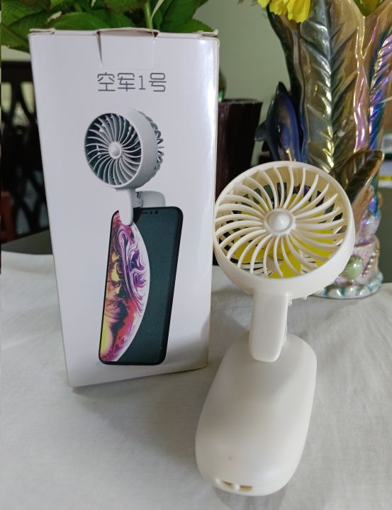 Mini%20Fan%20Clip%20On%20Creative%20Adjustable%20Travel%20Fan%20Mini%20with%20Wristlet%20Clip%20Fans%20Personal%20Handheld%20Fans%20ABS%20(Acrylonitrile%20Butadiene%20Styrene)%20Plastic%20-%20Image%203
