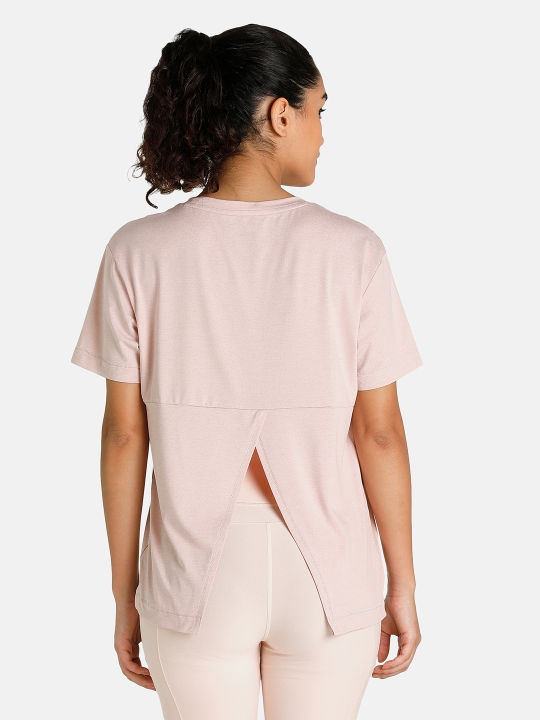 PUMA%20STUDIOTRENDTEE%20Tops%20for%20Women%20-%20Image%205