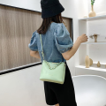 Women Fashion Shoulder Bag With Chain Handle Ladies Crossbody Bags Tote Bucket Handbag Pu Leather Portable Messenger Bags.