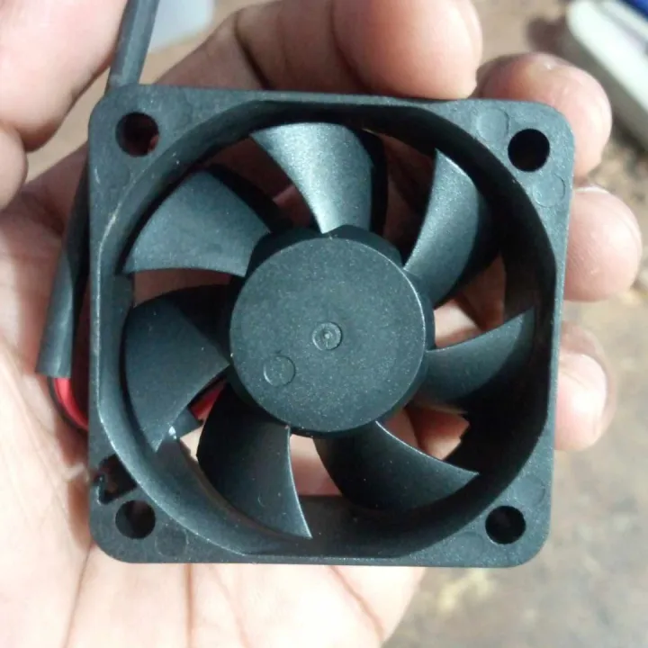 5Pcs%20-%2050mm%202%E2%80%B3%20Inch%2012V%200.8A%20Cooling%20Fans%205020%20DC%2012V%2050x50x20mm%20Fan%20Heatsink%20Cooler%20Cooling%20Fan%20Radiator%20Heat%20Dissipation%20Fan%20With%20Cables%20-%20Image%204