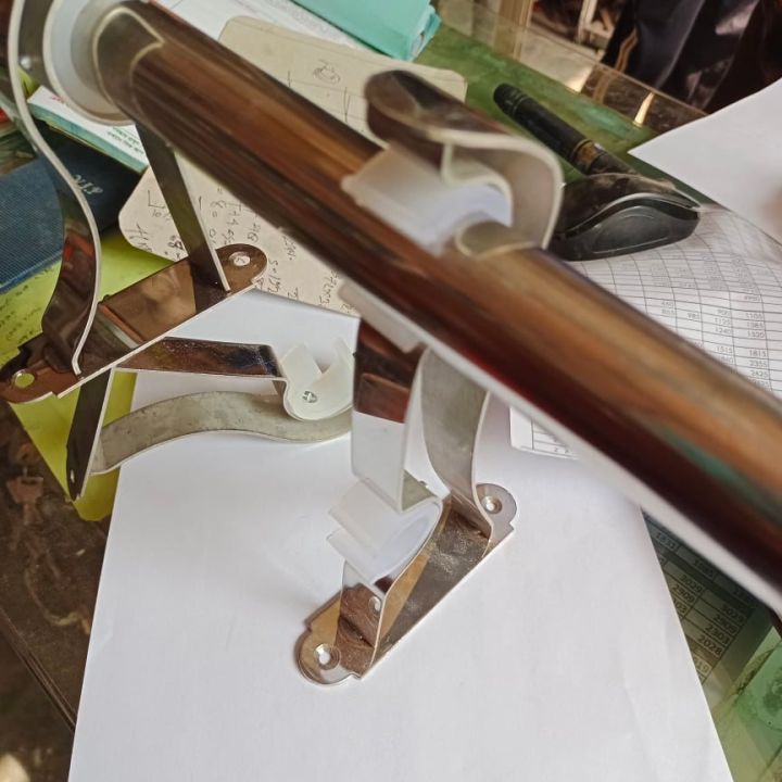 1%20Pair%20(2%20Pis)%20silver%20colour%20Single%20Curtain%20Pipe%20Holder%20Side%20Clump%20For%201%20Inch%20Pipe%20-%20Image%203