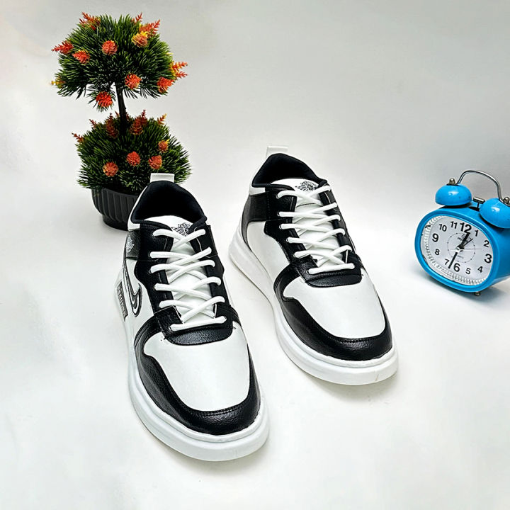 Hot%20Collection%20Stylish%20and%20Fashionable%20Low%20Top%20Summer%20and%20Winter%20Exclusive%20Converse%20Sneakers%20for%20Men%20-%20Comfortable%20and%20Suitable%20for%20All%20Seasons%20-%20Image%205