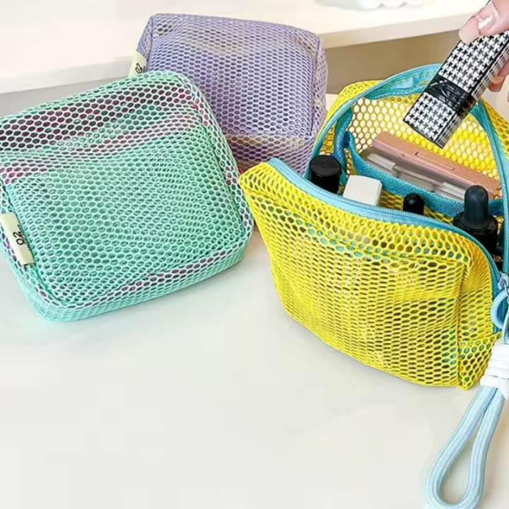 1%20Pcs%20Travel%20Portable%20Mesh%20Makeup%20Storage%20Bag%20Mini%20Square%20Travel%20Toiletry%20Gadget,%20Power%20bank,%20Mobile%20Pouch%20and%20Coin%20Purse%20with%20Wristlet%20Strap%20for%20Women%20-%20Image%203
