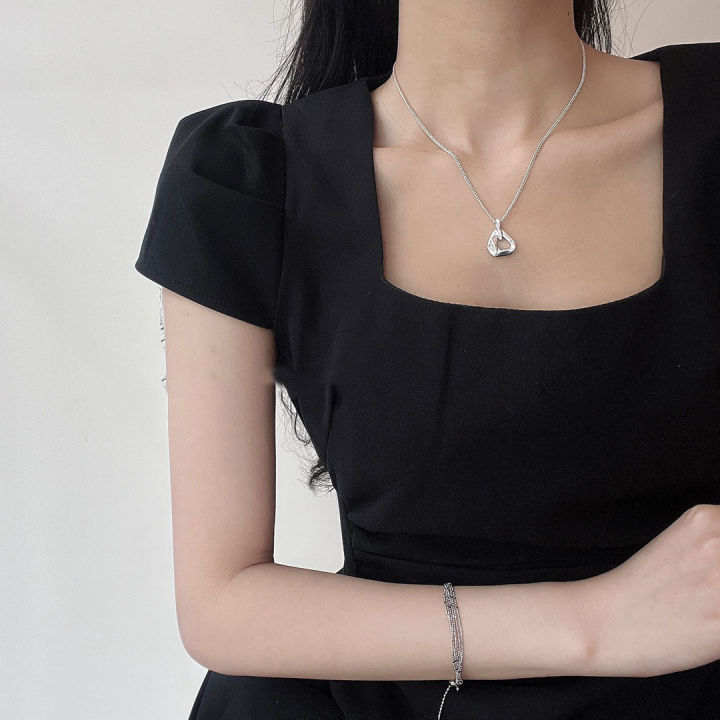 S925 sterling silver hollow triangle necklace women's versatile niche simple sense of luxury is clavicle chain wholesale silver jewelry