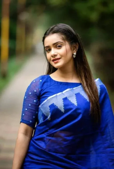Luxury%20Fashion%20With%20Trendy%20Collection%20Royal%20Blue%20Colour%20Weightless%20Half%20Silk%20Saree%20With%20Tempol%20Paar%20For%20Women%20-%20Sharee%20For%20Women%20-%20Sari%20-%20Saree%20-%20%E0%A6%B6%E0%A6%BE%E0%A7%9C%E0%A6%BF%20-%20Image%204
