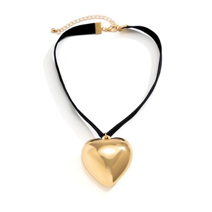 Heart Pendant Necklace Female Fashion Love Choker Necklace Collar Women Heart Choker Necklaces