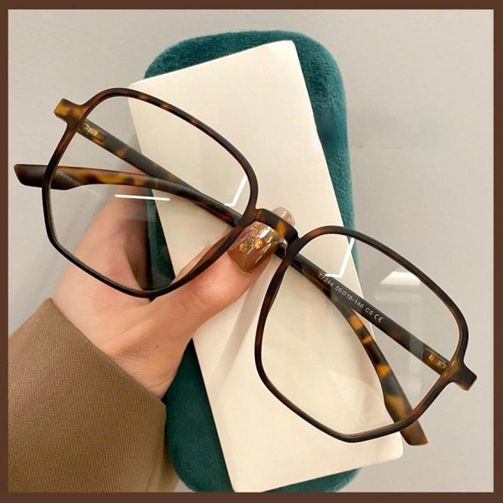 Transparent%20Computer%20glasses%20Stylish%20UV400%20protection%20Flat%20mirror%20lenses%20Sunglasses%20Fashionable%20design%20Luxury%20brand%20eyeglasses%20for%20Office%20use%20Digital%20screen%20protection%20Fashion%20accessories%20Outdoor%20-%20Image%205