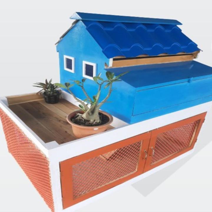 Painted Duplex Chicken House/Coop with stair