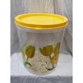 Colors Kitch Container 20L {Tulip } - Yellow. 