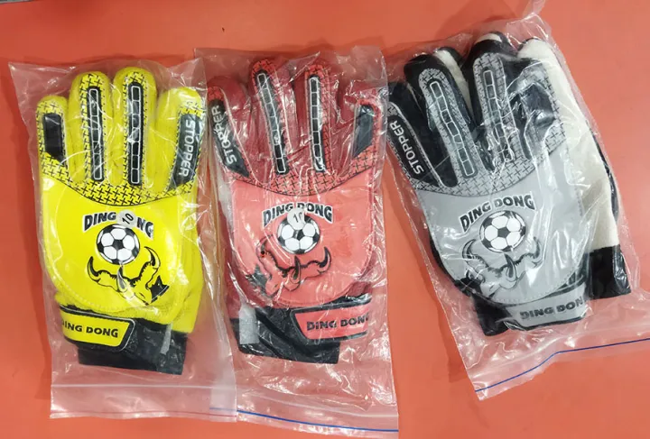Child%20Football%20Hand%20Gloves%20-%20Image%203