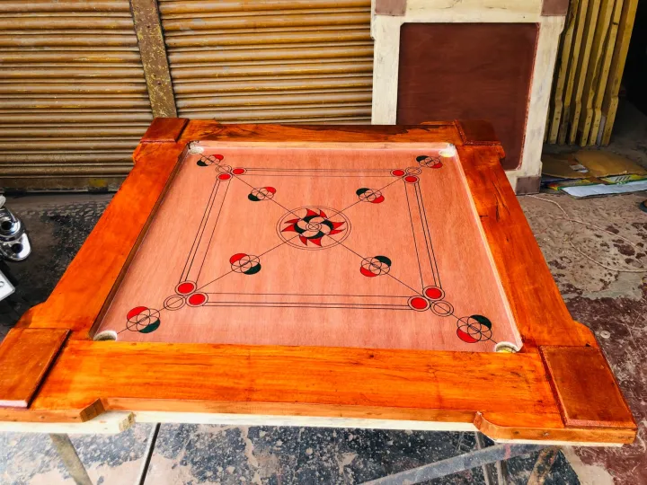Carrom%20Board%2032%20inchs%20with%20guti%20set%20sriker%20boric%20acid%20magic%20boric%20-%20Image%203