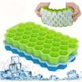 High Quality Silicone Ice Cube Tray with Cover Food Grade Small Kitchen Appliances Ice Makers.