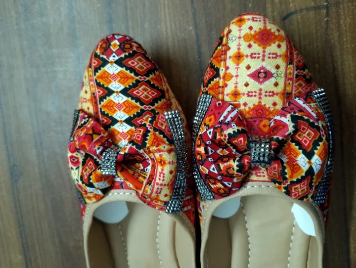 Girls%20exclusive%20Eid%20collection%20nagra%20shoesGirls%20exclusive%20Eid%20collection%20-%20Image%204