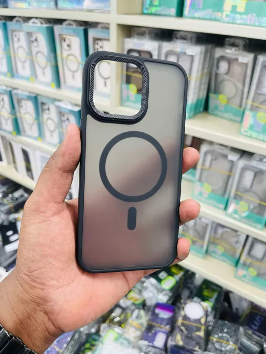 Magnetic%20Luxury%20Matte%20Translucent%20Armor%20Shockproof%20Case%20For%20iPhone%2014%2013%2012%2011%2015%20Pro%20Max%20Plus%20For%20Magsafe%20Wireless%20Charge%20Cover%20-%20Image%204