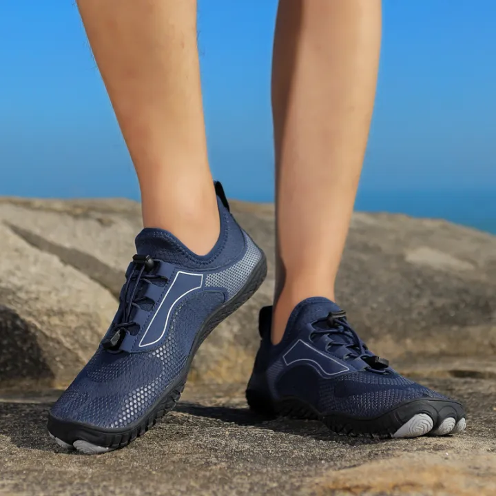 New%20Couple%20Beach%20Shoes%20Quick-Drying%20Shoes%20Men's%20and%20Women's%20Outdoor%20Swimming%20FiveFingers%20Wading%20River%20Tracing%20Shoes%20Snorkeling%20Shoes%20-%20Image%204