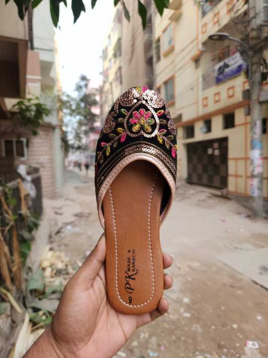 Girls%20exclusive%20Eid%20collection%20nagra%20shoes%20-%20Image%202