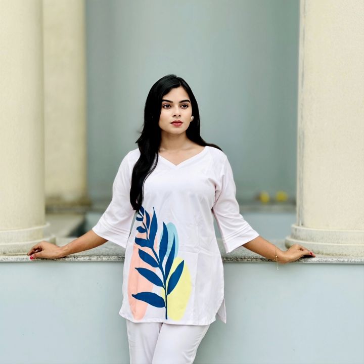 Trandy%20Nora%20Leaf%20Printed%20%20Women%E2%80%99s%20Co-Ord%20Set%20(Top%20+%20Pant)%20-%20Image%203