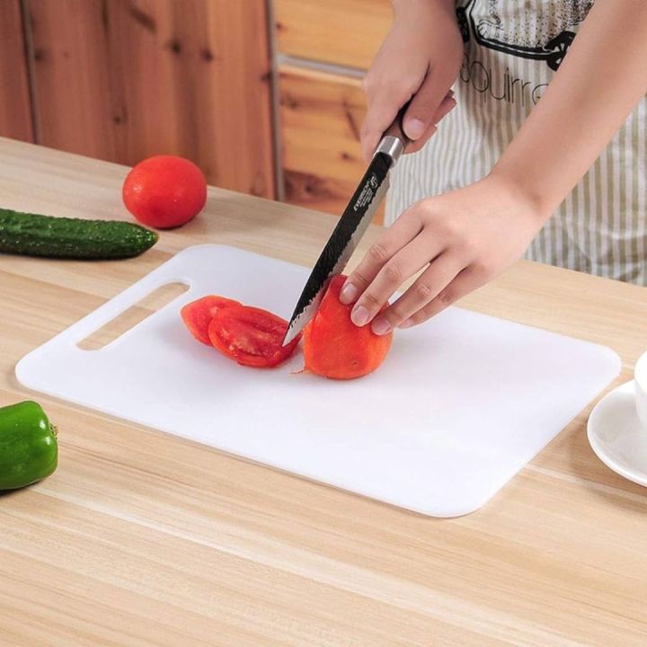 Kitchen Plastic Cutting Board, Plastic Chopping Board Vegetable Chopper Fruit Cutter Board for use in the Kitchen Cutting