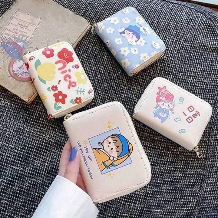 Mini%20Wallet%20Card%20Holder%20for%20Women%20-%20Image%204