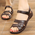 Middle-aged mom sandals for ladies in summer new wear fashion flat non-slip wear-resistant sandals for middle-aged and elderly people. 
