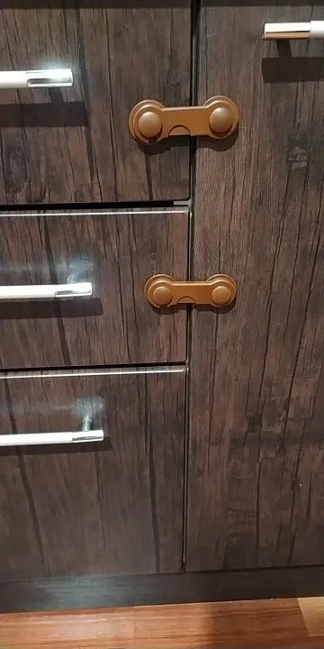 Drawer/Cabinet%20Locker%20for%20baby%20safety%20-%20Image%203