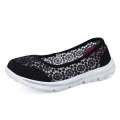 New Breathable Hollow Lace Mesh Non slip Elderly Flat Bottom Mom Women's Shoes, Lazy Shoes. 