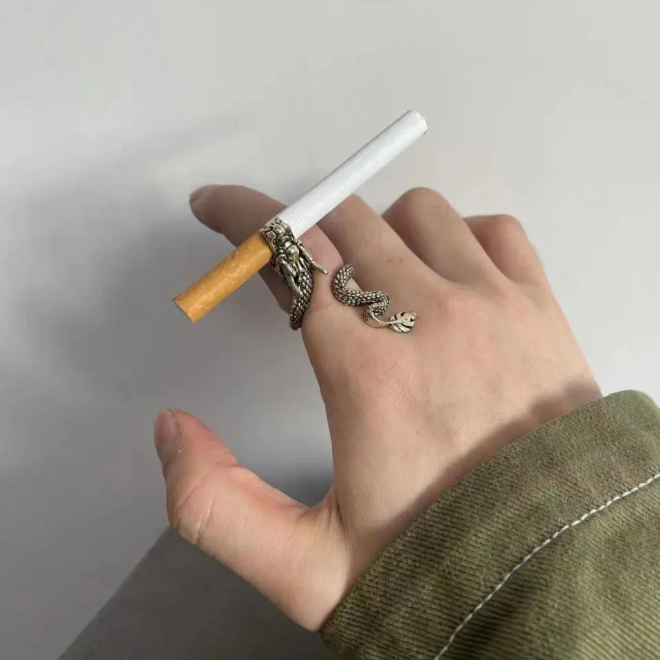 Vintage Fashion Gold-plated Cigarette Holder Ring of Cigarette Holder  Bracket Dragon Rings for Men Personality Hand Jewelry Gift