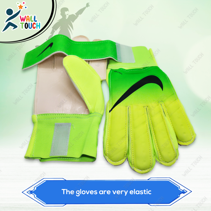 Professional%20Footballer%20Goalkeeper%20Gloves%20Sticky%20&%20Good%20Grip%20High%20Quality%20Goalkeeper%20Gloves%20-%20Image%202