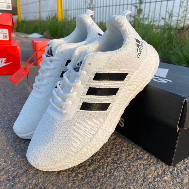 Lovers%20Shoes%20New%20Breathable%20Mesh%20Popcorn%20Sneakers%20Men's%20Shoes%20Summer%20Light%20Running%20Shoes%20-%20Image%207