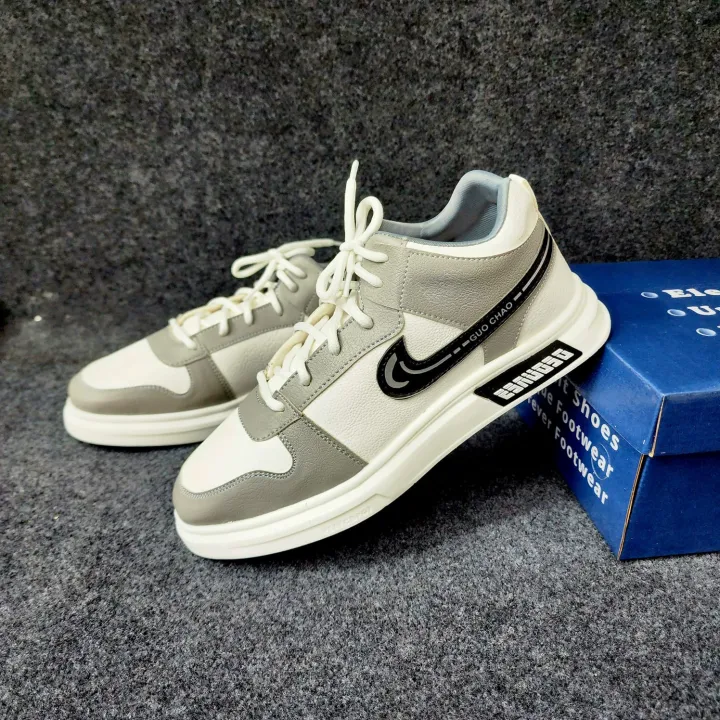Comfortable%20Sports%20Sneakers%20-%20Stylish%20Lace-Up%20Trendy%20Shoes%20for%20Men%20-%20Comfortable%20for%20All%20Seasons%20-%20Image%202