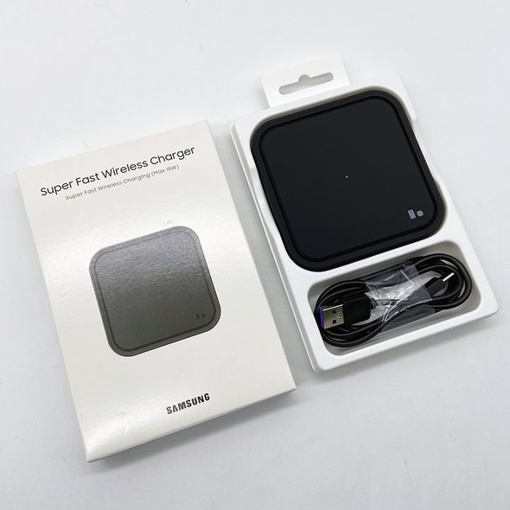 Samsung%20Wireless%20Charger%2015W%20Fast%20Charge%20QI%20Pad%20For%20Galaxy%20Z%20Fold%204%202%203%20Flip%203%204%20S20%20S21%20S22%20Ultra%20S10+%20Note%2020%2010%20Plus%20EP-P2400%20-%20Image%202