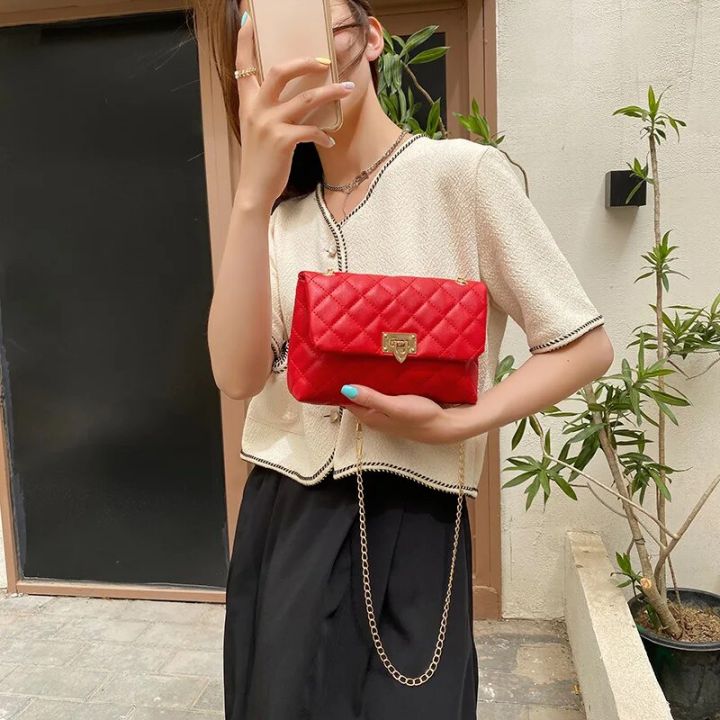 Women's%20Bag%20New%20Embroidered%20Lingge%20Small%20Square%20Bag%20Elegant%20and%20Personalized%20Shoulder%20Bag%20Crossbody%20Bag%20-%20Image%202
