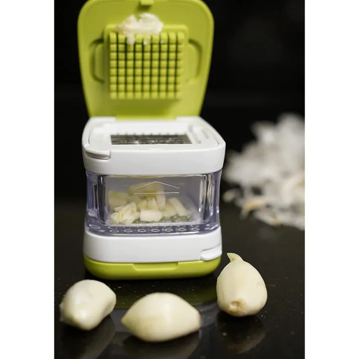 Garlic%20Cube%20Easy%20Garlic%20Press%20Chopper%20-%20Image%202