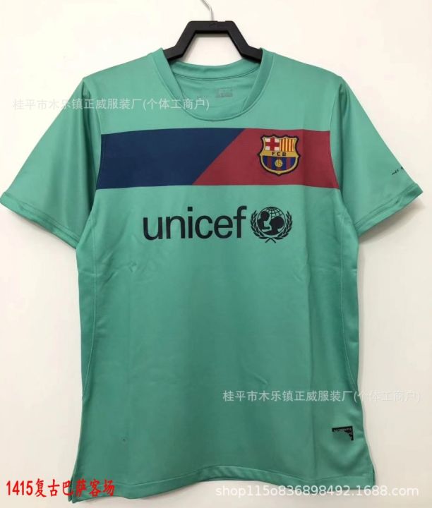 etro%20short%20eeed%20jersey,%20adult%20football%20jersey,%20retro%20home%20and%20away%20jerse%20for%20arious%20mar%20seasons,%20worn%20with%20stalgia%20-%20Image%207