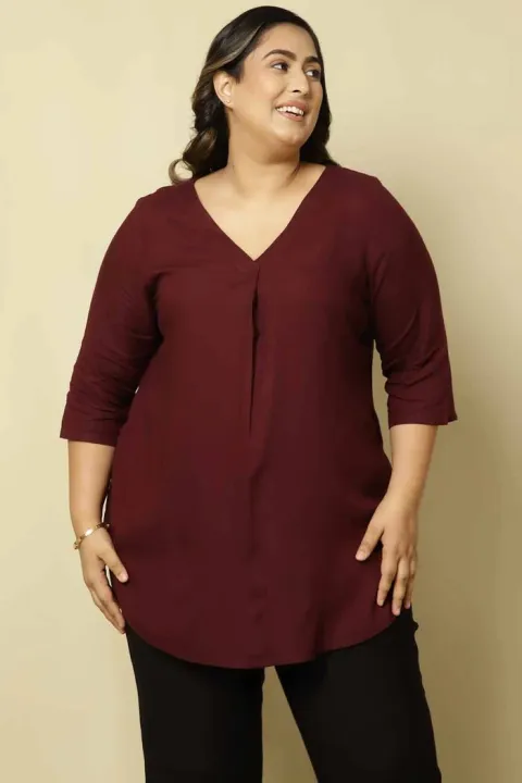 Ladies%20Plus%20Size%20Regular%20Fit%20Solid%20Spread%20Collar%20V%20Neck%20Casual%20Shirt%20Centre%20Pleat%20Top%20-%20Image%204