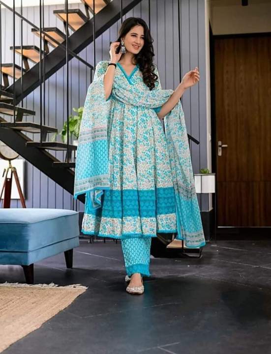 Stitched%20Online%20Hit%20designed%20Cotton%20Fabric%20Screen%20Print%20Stylist%20and%20Fashionable%20Gown%203%20piece%20long%20For%20Woman%20-%20Image%203