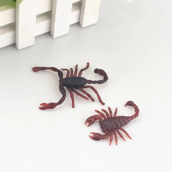 5pcs%20Realistic%20Insect%20Prank%20Funny%20Toys%20Mixed%20Simulation%20Insect%20Toy%20Chinese%20Silicone%20Soft%20%20Simulation%20Plastic%20Cockroach%20Gecko%20Scorpion%20Cricket%20Spider%20Toy%20Realistic%20-%20Image%204