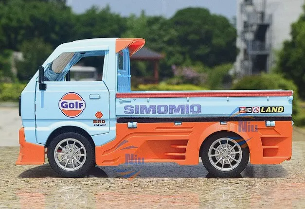 Suzuki%20Carry%20Pickup%20Truck%201:24%20Alloy%20Diecast%20Model%20%E2%80%93%20Modified%20Design,%20Sound%20&%20Light,%20Pull-Back%20Toy%20for%20Kids%20Gift%20-%20Image%205