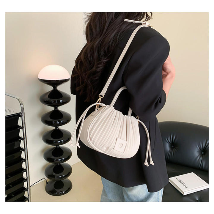 PU%20Crossbody%20Bag%20Trendy%20Shoulder%20Handbag%20Female%20Tote%20Bag%20for%20Women%20Accessories%20Daily%20Wear%20Stylish%20Outfit%20Gift%20for%20Her%20Versatile%20Fashion%20-%20Image%207