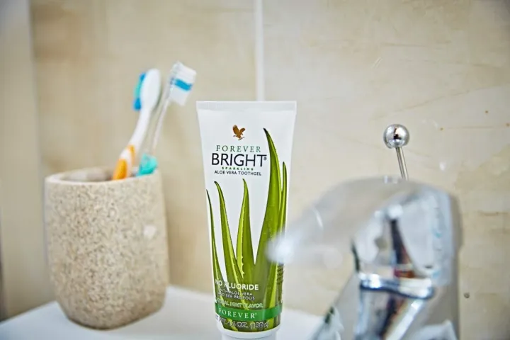 Forever%20Living%20Products%20Forever%20Bright%20Toothgel,%20Mint%20Flavor%20130g%20-%20Image%202