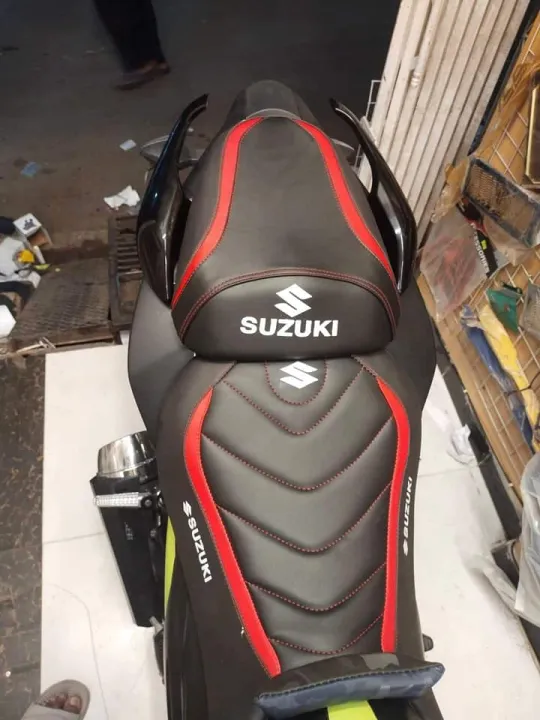 Suzuki%20gixxer%20fi%20red%20CLOUR%20modified%20seat%20cover%20-%20Image%203