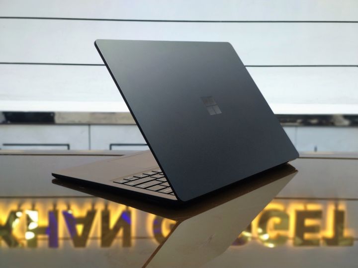 Microsoft Surface Laptop 4 - 13.5" (Black) Core i7-1185G7 512/16 13.5" (2256x1504) G.Touch
