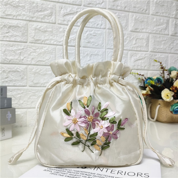 Portable%20Top-Handle%20Bags%20Women%20Flower%20Embroidered%20Silk%20Mini%20Potli%20Bag%20Chinese%20Style%20Females%20Handbags%20Retro%20Drawstring%20Shopping%20Handbag%20-%20Image%203