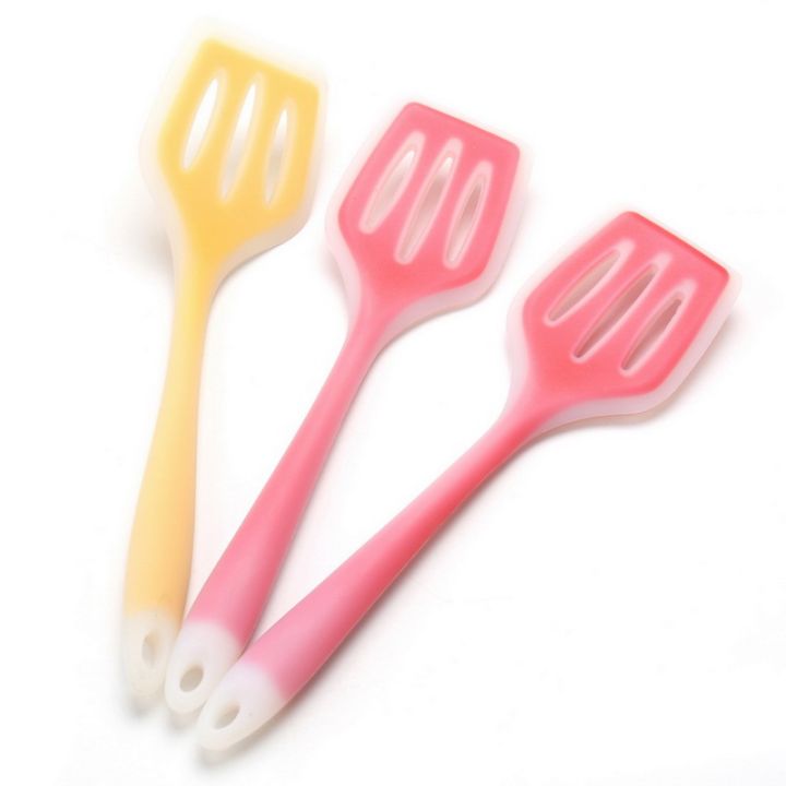 Indulge%20Durablity%20-%20Upscaled%20Quality%20-%20Silicon%20khunti%20for%20nonstick%20pots%20-%20Vintage%20Choice%20-%20To%20Exprerience%20Greatness%20-%20Trendsettler%20-%20Image%207