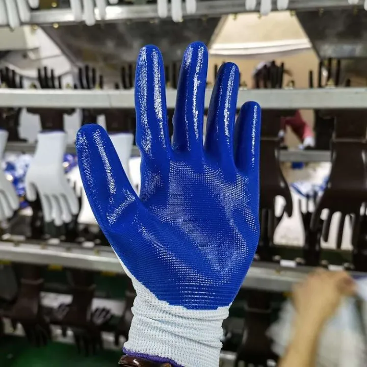 Labor%20protection%20with%20rubber,%20wear-resistant%20and%20anti%20slip%20construction%20site%20work,%20thickened%20nitrile%20latex%20rubber%20work%20gloves%20-%20Image%207
