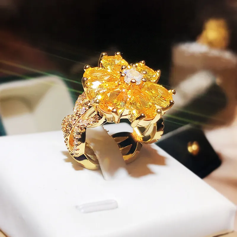 Exquisite Colorful Zircon Women's Ring Fashion Pink Flowers