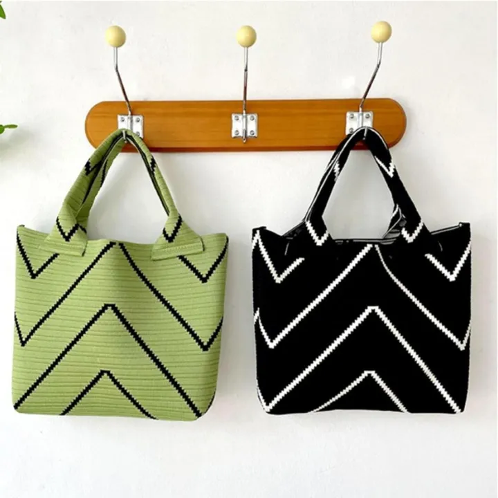 Fashion%20Stripes%20Knitted%20Handbag%20Trendy%20Handmade%20Women%20Girls%20Shoulder%20Bag%20Reusable%20Leisure%20Tote%20Korean%20Students%20Box%20Lunch%20Bags%20-%20Image%202